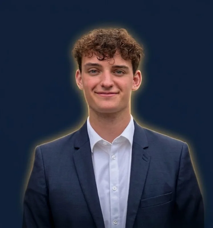 Noa, CEO, Directeur opérationnel d'Antiks