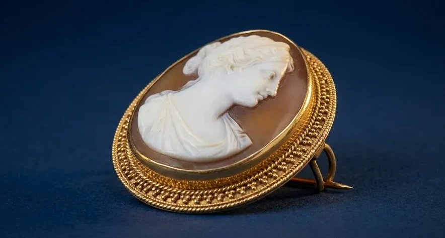 Bijou ancien, antiquaire professionnel France